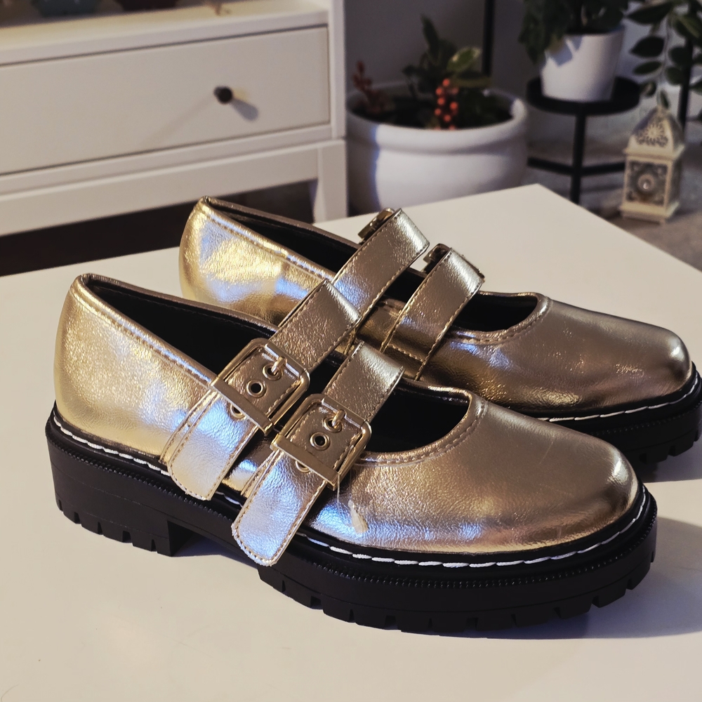 Soda Mary Jane Gold Metallic Faux Leather Shoes Size 8